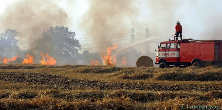 Stoppelfeldbrand zwischen Reicho und Buschkuhnsdorf