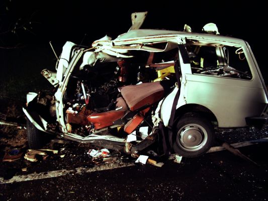 VKU auf der B187 zwischen Jessen und Listerfehrda
